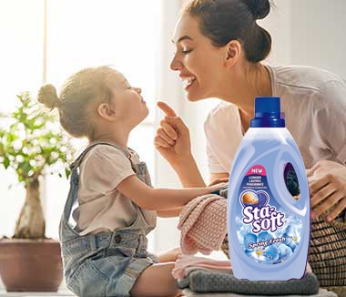 Mom and daughter - sta soft bottle